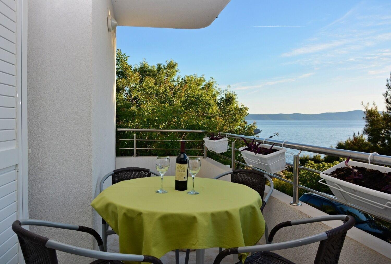 Apartments Ivi - 100 M From Pebble Beach Драшнице Экстерьер фото